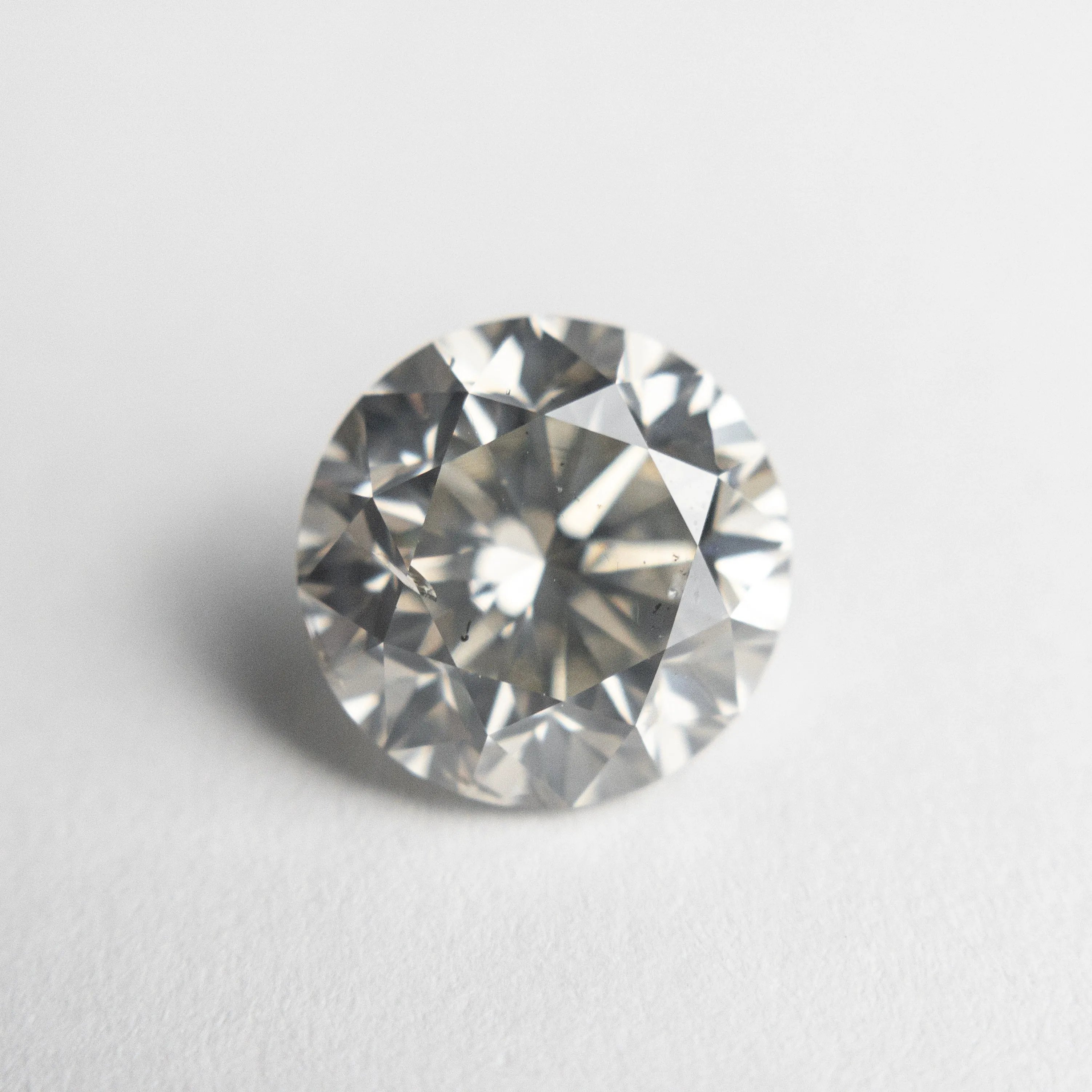 2.71ct 8.45x8.43x5.80mm SI2  Fancy Grey Round Brilliant 18843-01