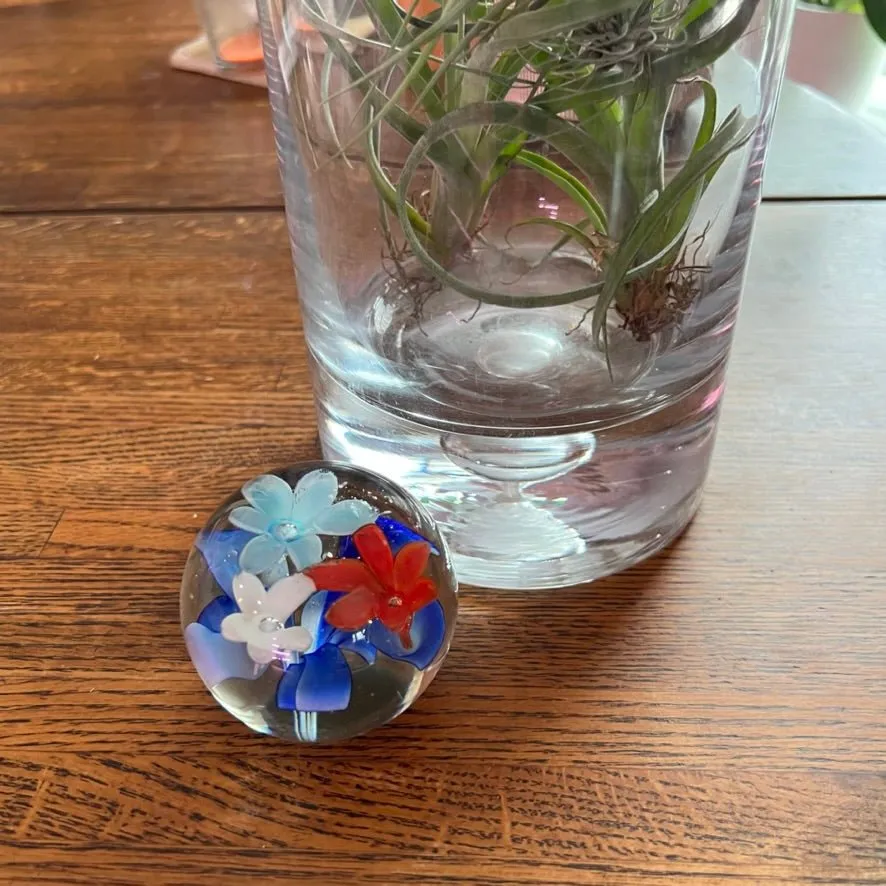 Flora Bouquet Paperweight