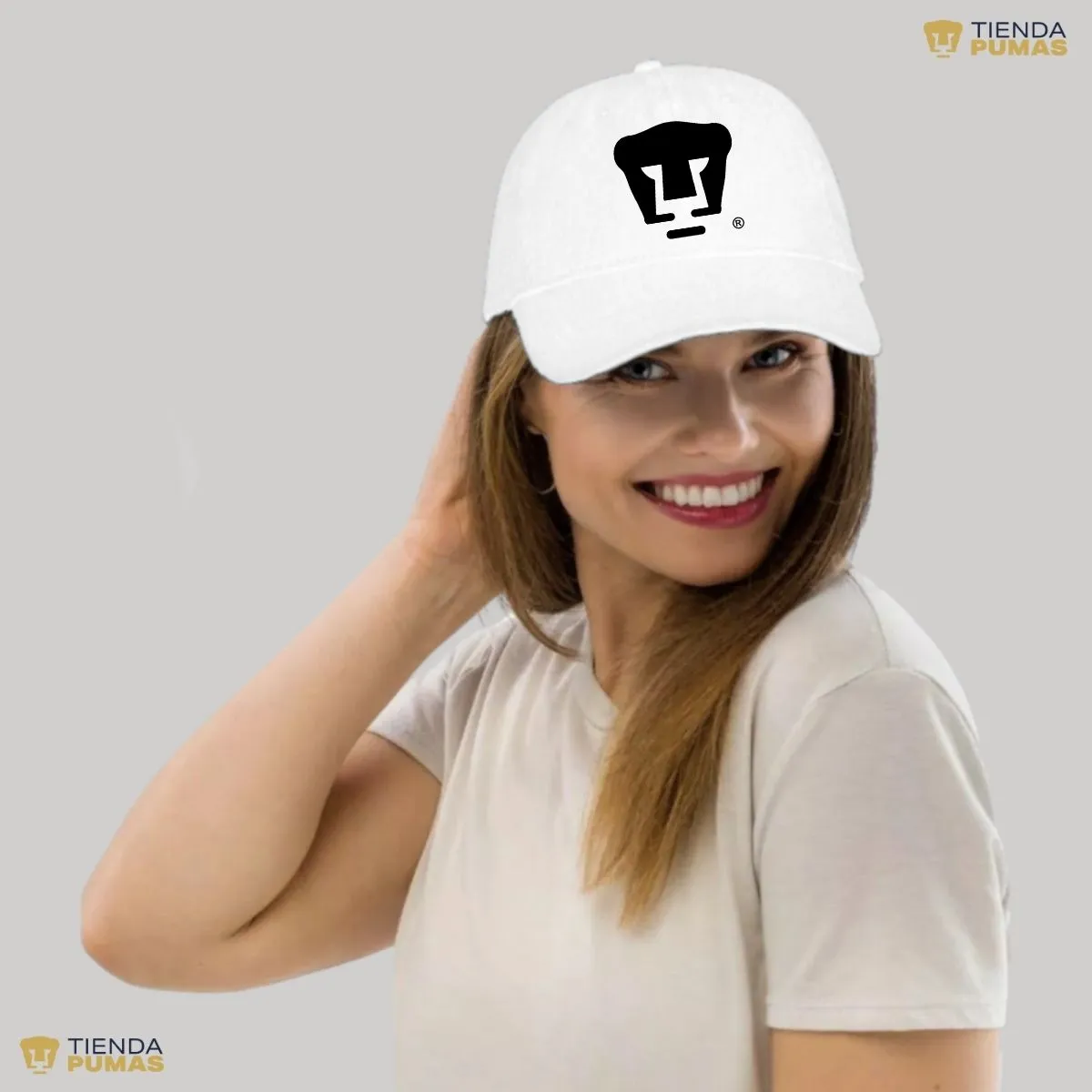 Gorra Pumas UNAM Hombre Mujer Ajustable Logo Blanco Negro 8 Vinil