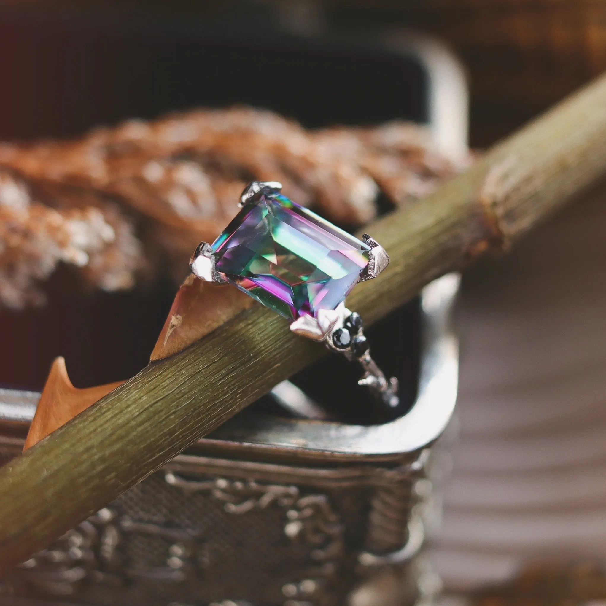 Hysminai Mystic Queen Thorn Ring