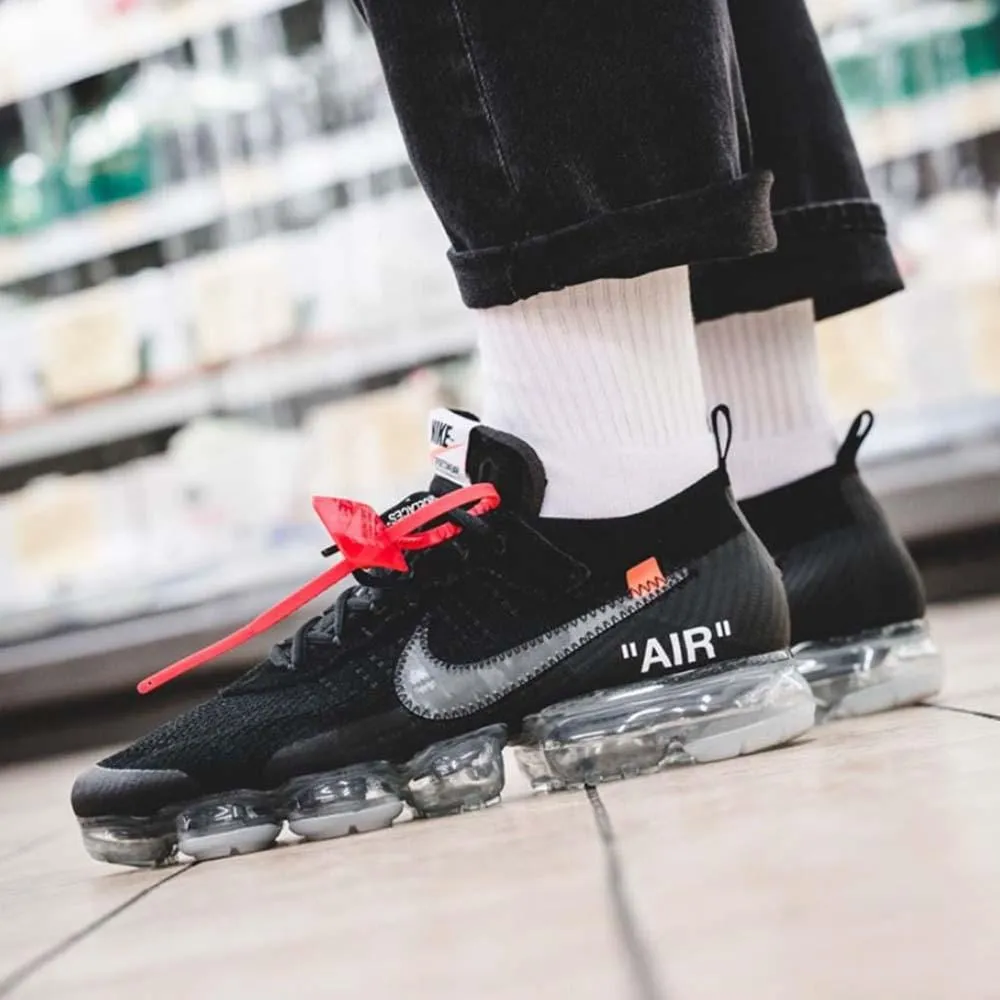 Off-White x Nike Air VaporMax Flyknit Black