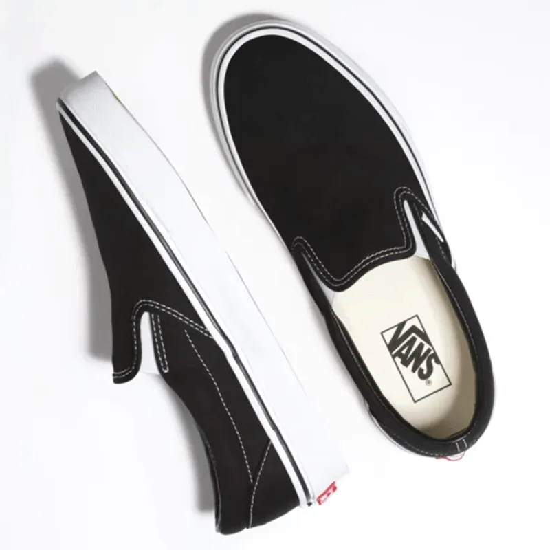 [VN000EYEBLK] Vans Classic Slip-On Unisex Sneakers